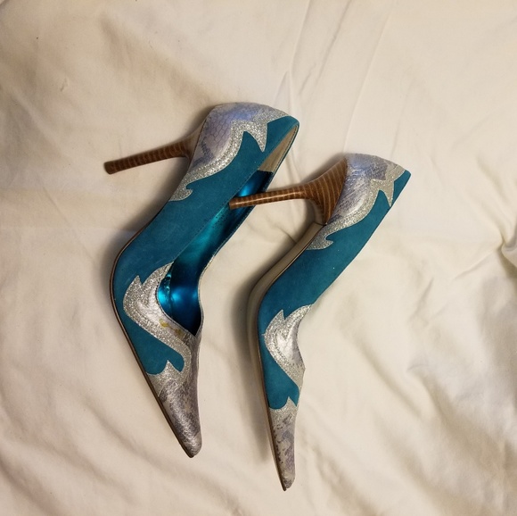 Steven Madden Madamme Blue Silver Snakeskin Pumps - Picture 4 of 6